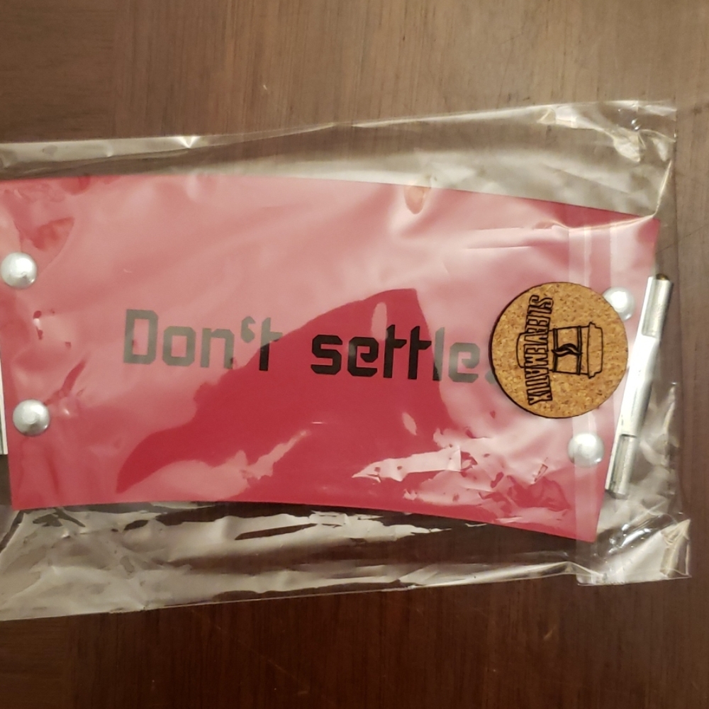 Sleevematix Don't Settle cup sleeve